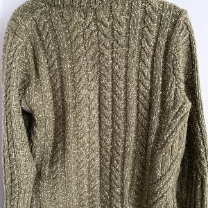 Banana Republic Sweaters - Beautiful Cozy Sweater! Banana Republic Sweaters - Beautiful Cozy Sweater!
